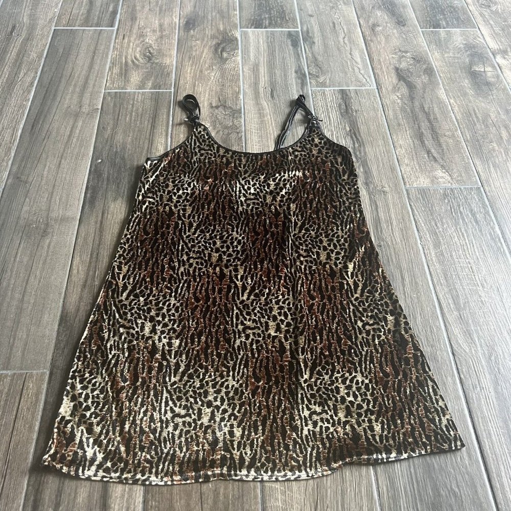 california dynasty nightgown Size Medium Black brown Zebra Tiger